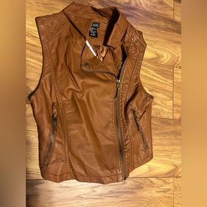 Leather light brown vest